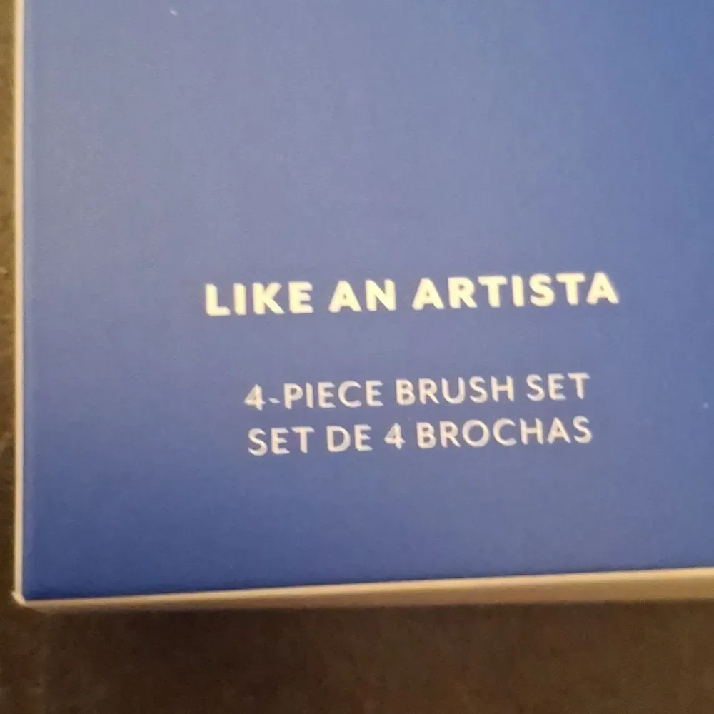 TRESLUCE BEAUTY Like An Artista 4-Piece Eyeshadow Brush Set